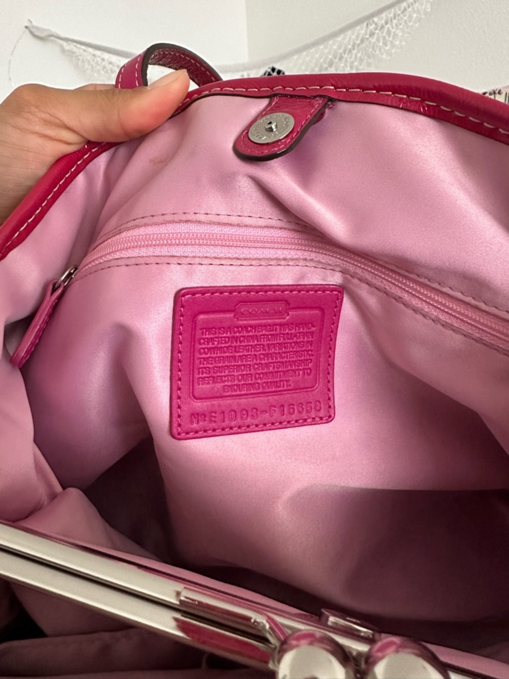 Coach Glossy Patent Pink Shoulder Bag - Picture 7 of 8